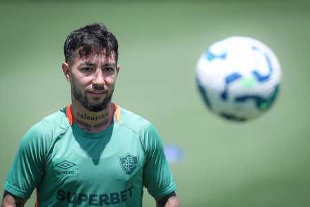 Lucho Acosta volta ao time titular do Fluminense contra o Mirassol