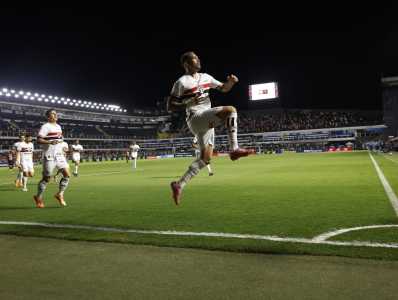São Paulo tem atuado na Vila Belmiro na reta final deste Brasileirão