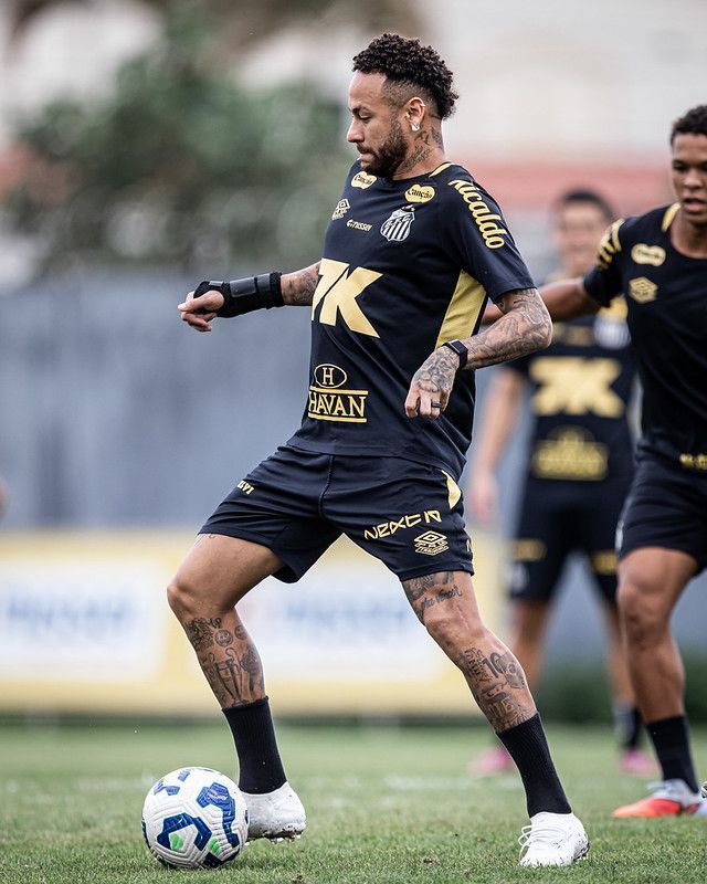 Neymar de volta? Veja lista de relacionados do Santos para duelo com Flamengo