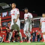 Após derrota para o Vitória, ídolo desabafa e dispara: 'O Inter, hoje, não é nada'