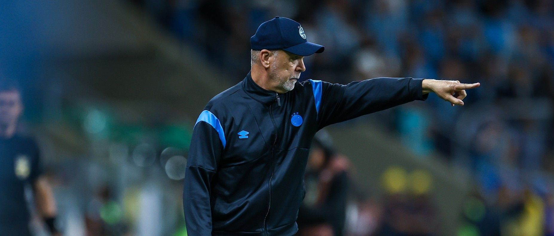 Mano analisa condição física de titulares do Grêmio para enfrentar o Fortaleza