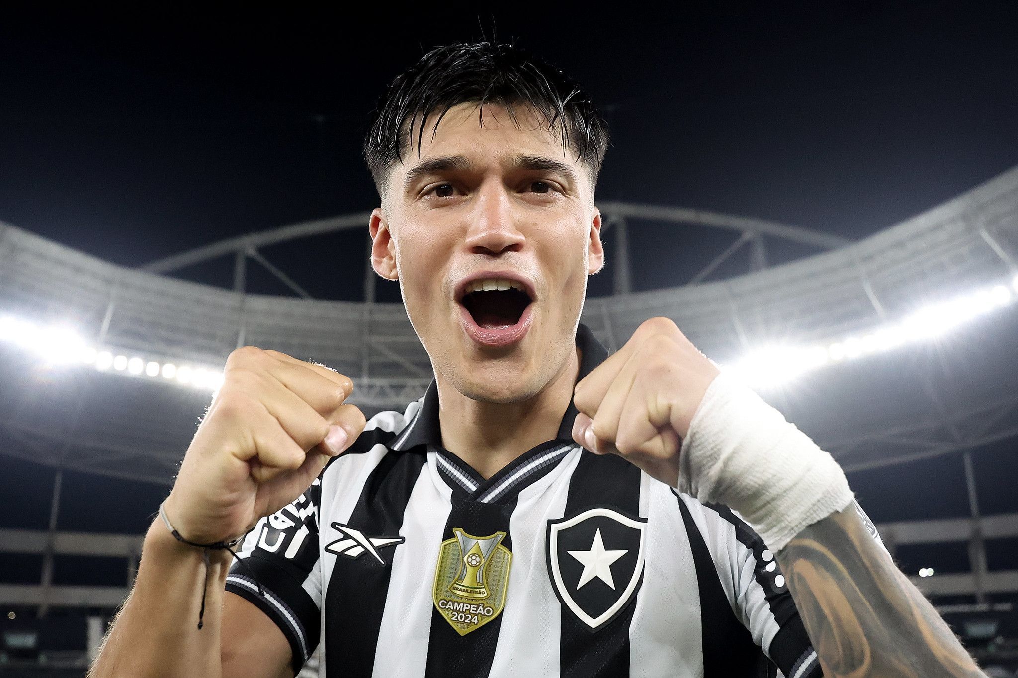 Joaquín Correa supera período de adaptação e assume protagonismo no Botafogo
