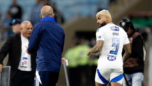Jardim (esq) e Gabigol (dir) em vitória do Cruzeiro
