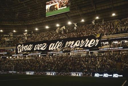 Torcida do Atlético na Arena MRV, em Belo Horizonte