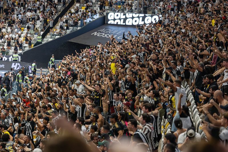 Atlético faz promoção de ingressos para jogo contra Fortaleza na Arena MRV
