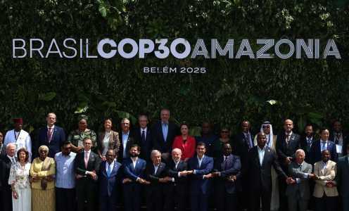 Foto de família na Cúpula de Líderes, na COP 30