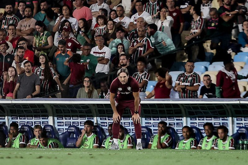 Zubeldía reage a desempenho do Fluminense dentro e fora de casa no Brasileiro