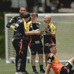 Comissão técnica de Jorge Sampaoli no comando do teino do Atlético na Cidade do Galo