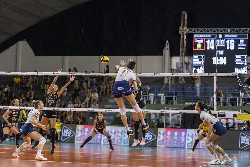 Gerdau Minas atropela Praia Clube e segue 100% na Superliga Feminina de Vôlei