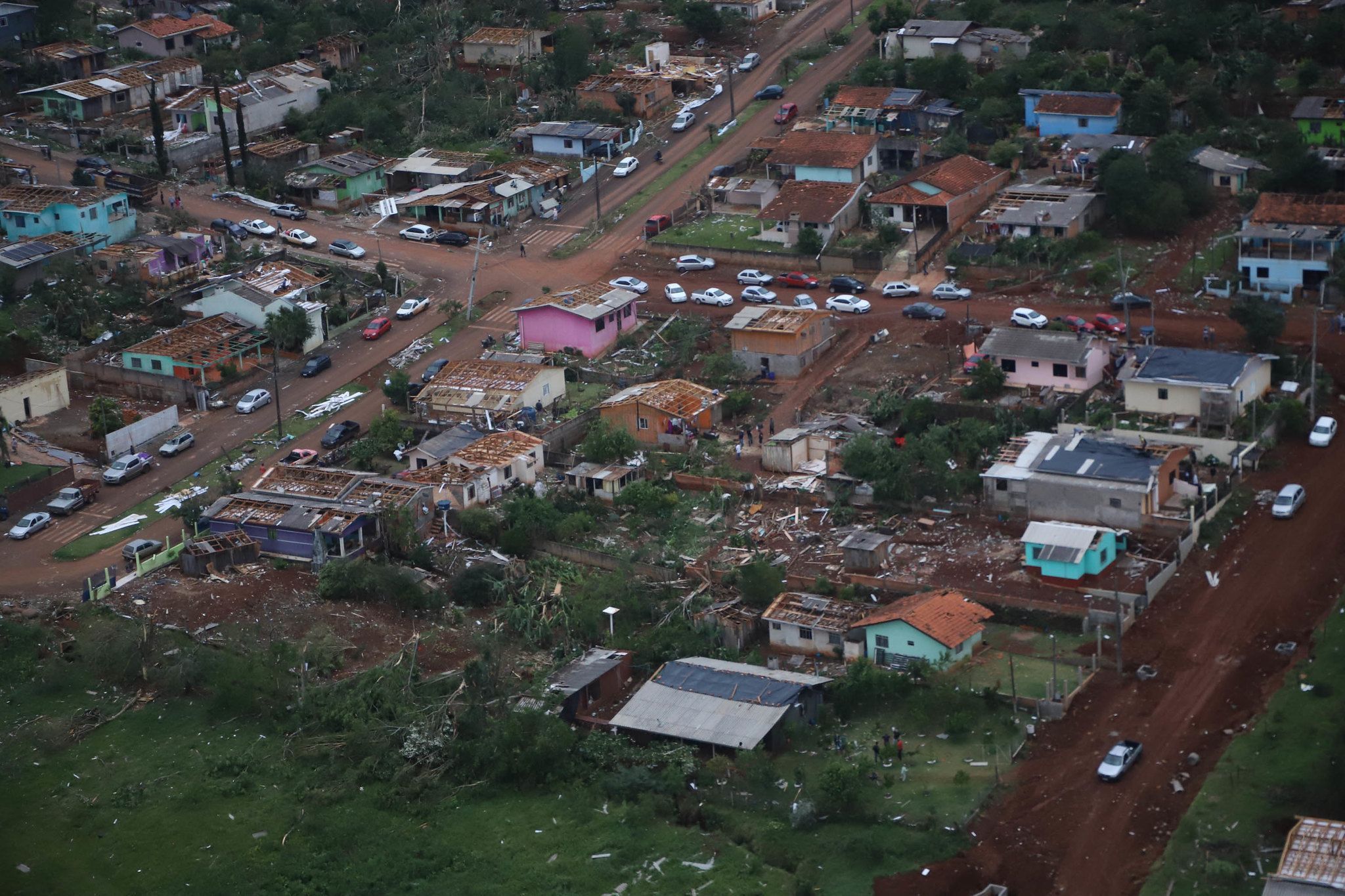 Tornado em Rio Bonito do Iguaçu, no Paraná, está entre os mais graves em décadas