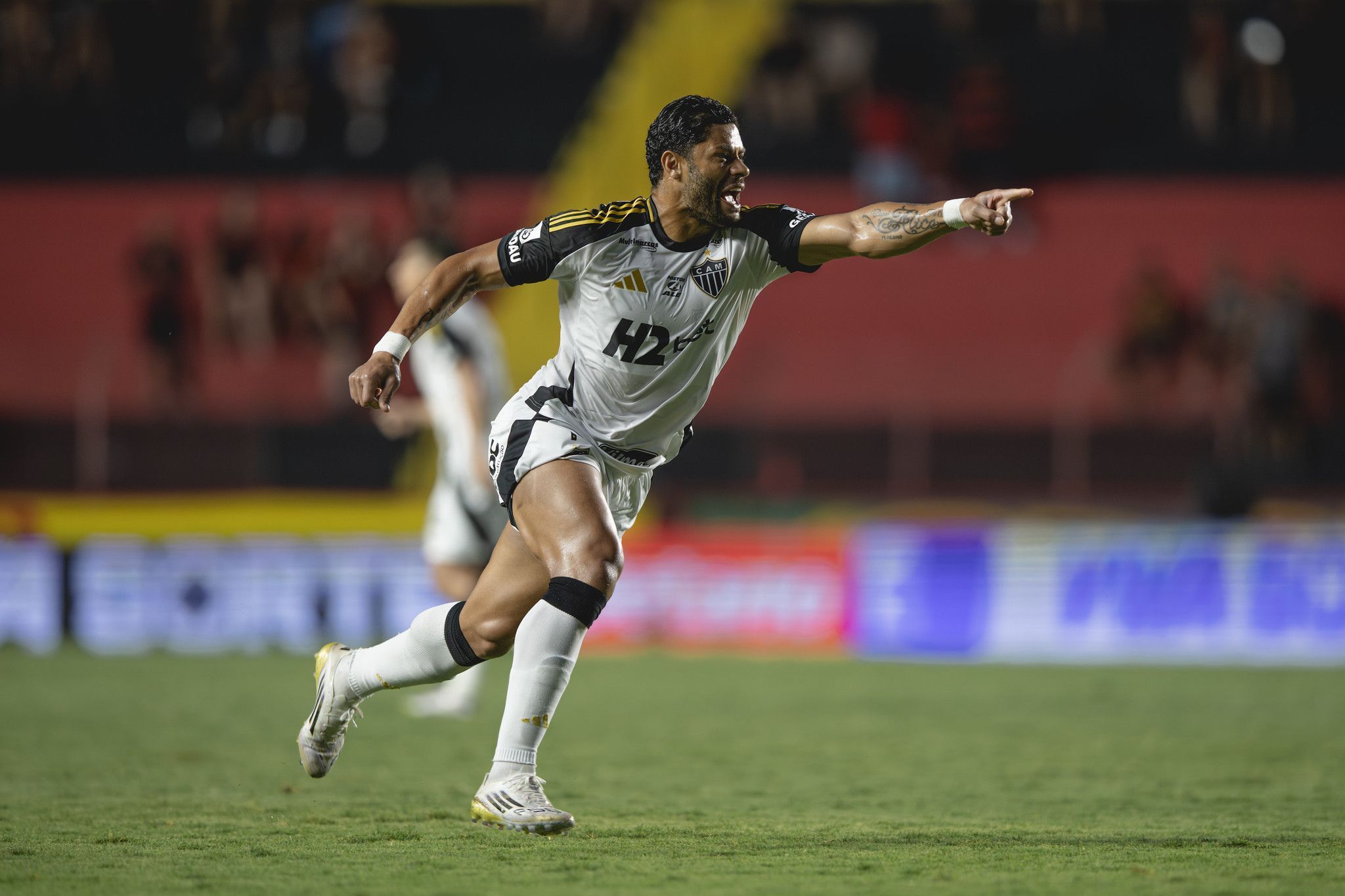 Hulk marca contra o Sport e iguala ídolo em lista de artilheiros do Atlético