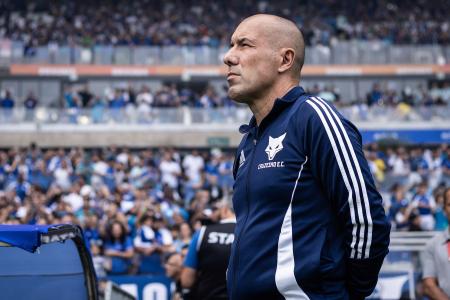 Leonardo Jardim em jogo do Cruzeiro