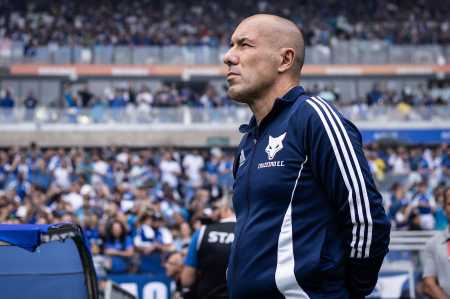 Leonardo Jardim em jogo do Cruzeiro