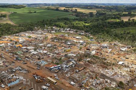 Após tornado, Paraná instalará centro de acolhimento psicológico em Rio Bonito do Iguaçu