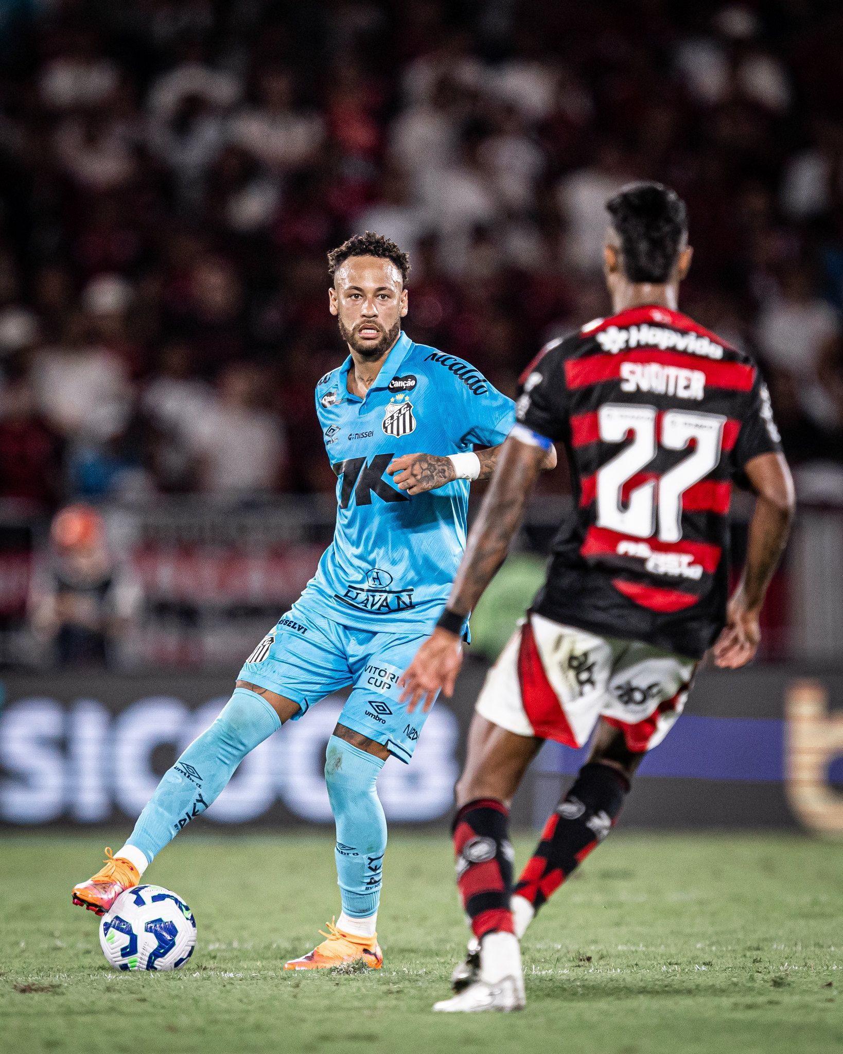 Neymar fica pendurado e pode desfalcar o Santos em momento decisivo