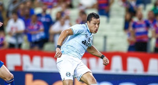 Marlon marcou o primeiro gol com a camisa do Grêmio no empate contra o Fortaleza