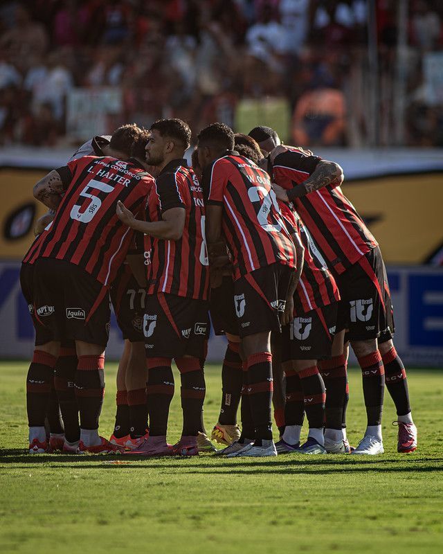 Vitória 'ganha' dupla preocupação para última rodada do Campeonato Brasileiro
