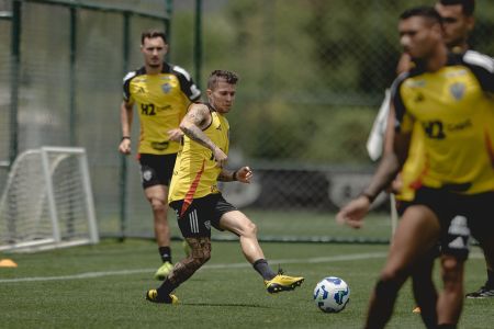 Treinamento na Cidade do Galo antes de duelo com Fortaleza