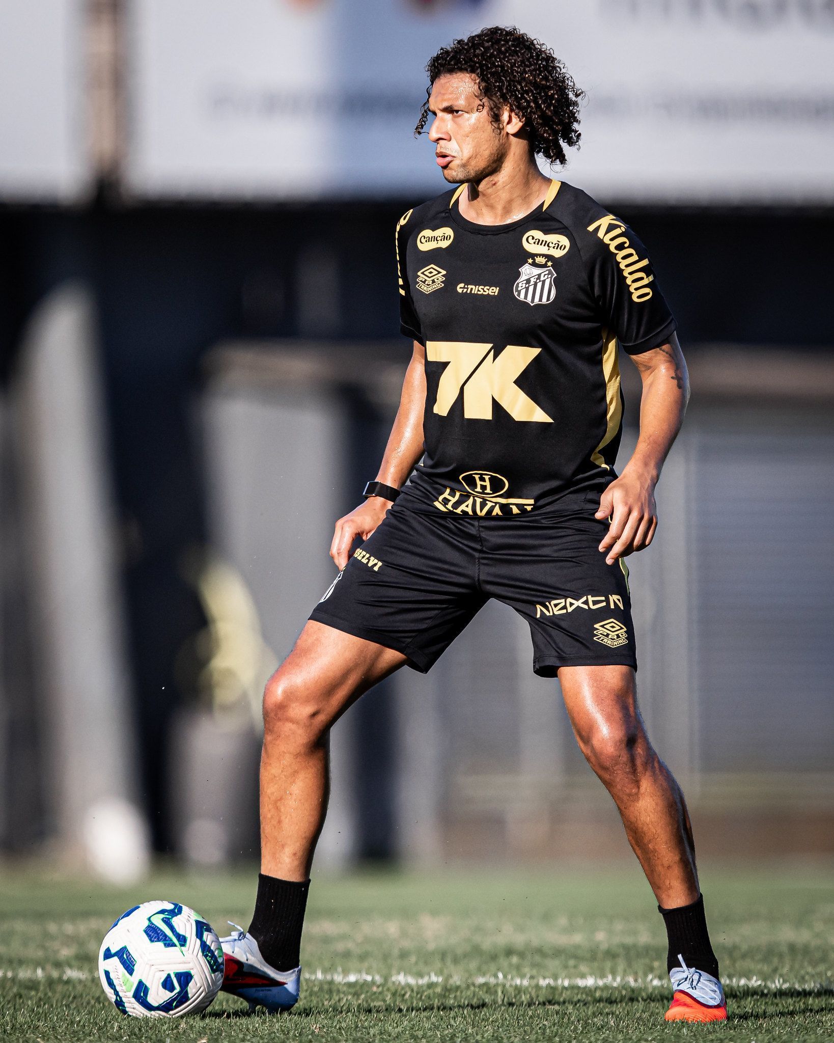Willian Arão, do Santos, abre o jogo sobre reclamações de Neymar contra o Flamengo