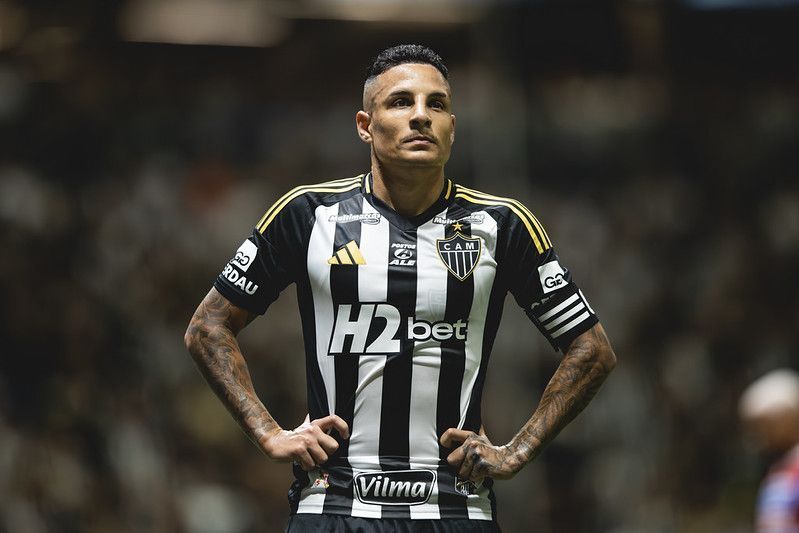 Lateral do Atlético, Arana escapa de gancho por expulsão em clássico com Cruzeiro