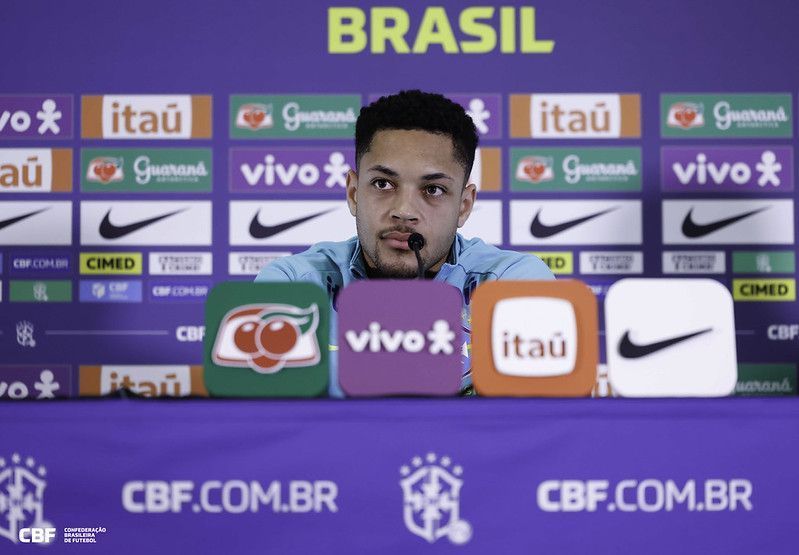 Palmeiras: Vitor Roque nega homofobia em post e é direto sobre possível suspensão