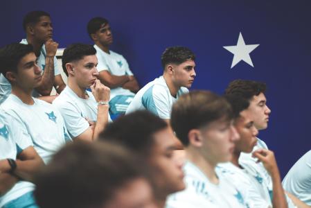 Jogadores do sub-20 do Cruzeiro se reapresentaram nesta quinta-feira (13)