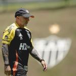 As opções de Sampaoli para escalar o Atlético na final da 'Sula' contra o Lanús