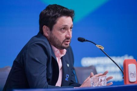 Arthur Elias durante convocação da Seleção Brasileira