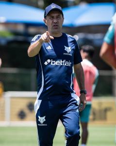 Leonardo Jardim em treino na Toca da Raposa II