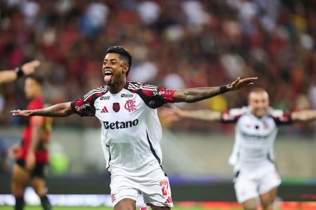 Bruno Henrique marcou um dos cinco gols do Flamengo sobre o Sport