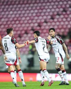 O Flamengo goleou o Sport por 5 a 1 em duelo válido pela 12ª rodada da Série A