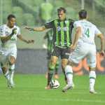 Sob forte chuva, América e Cuiabá cumprem tabela e empatam pela Série B