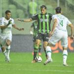 Sob forte chuva, América e Cuiabá cumprem tabela e empatam pela Série B