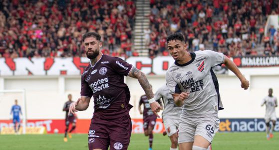 Ferroviária e Athletico duelaram na Arena Fonte Luminosa, em Araraquara, interior de São Paulo