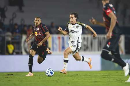 Igor Gomes foi expulso durante a partida entre Bragantino e Atlético