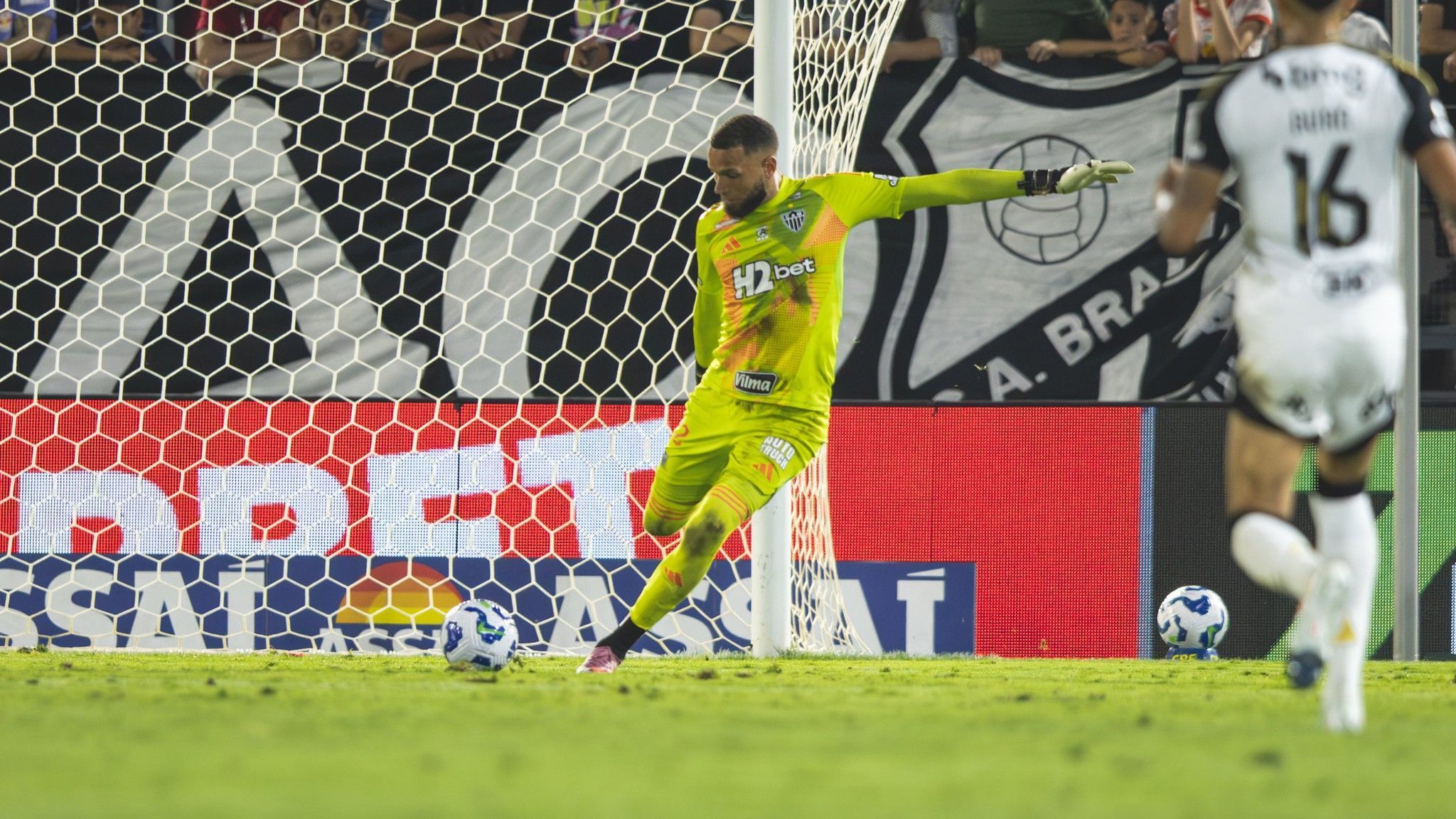 Multicampeão, Everson vê final da ‘Sula’ como jogo mais importante pelo Atlético