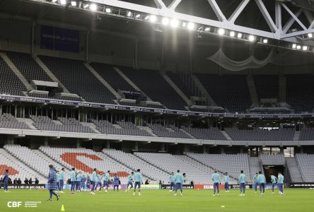 Duelo será realizado na Decathlon Arena, em Lille, onde o Brasil treinou nessa segunda-feira (17)