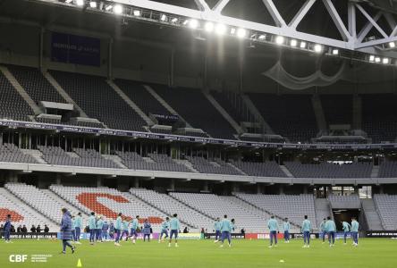 Duelo será realizado na Decathlon Arena, em Lille