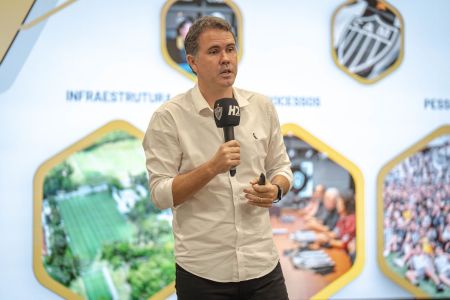 Luiz Carlos de Azevedo, gerente-geral das categorias de base do Atlético