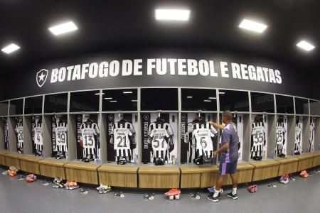 Botafogo x Sport: equipes se enfrentam pelo Brasileirão no Nilton Santos