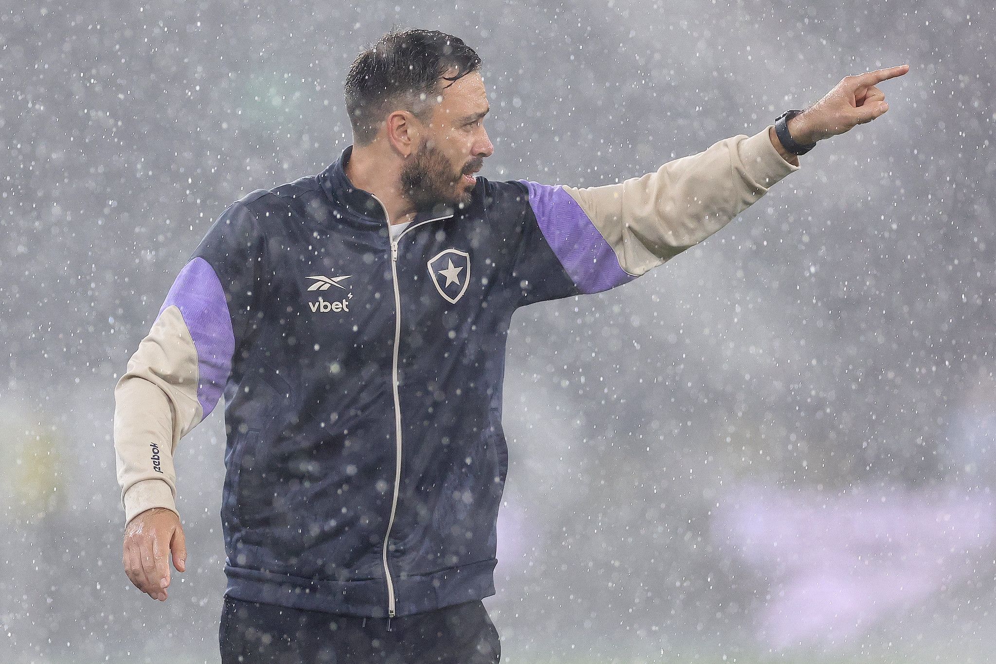 Davide Ancelotti rasga elogios a panamenho e detalha importância de vitória do Botafogo