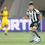 Savarino explica porque não deixou o Botafogo: 'Não ia deixar o clube largado'
