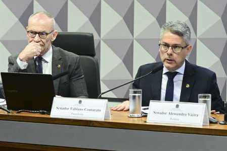Senador Fabiano Contarato (PT-ES) e o senador Alessandro Vieira (MDB-SE), presidente e relator da CPI do Crime Organizado