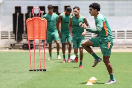 Gabriel Fuentes é opção para a vaga de Renê diante do Palmeiras