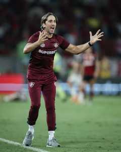Zubeldía venceu todos os sete jogos como mandante à frente do Fluminense