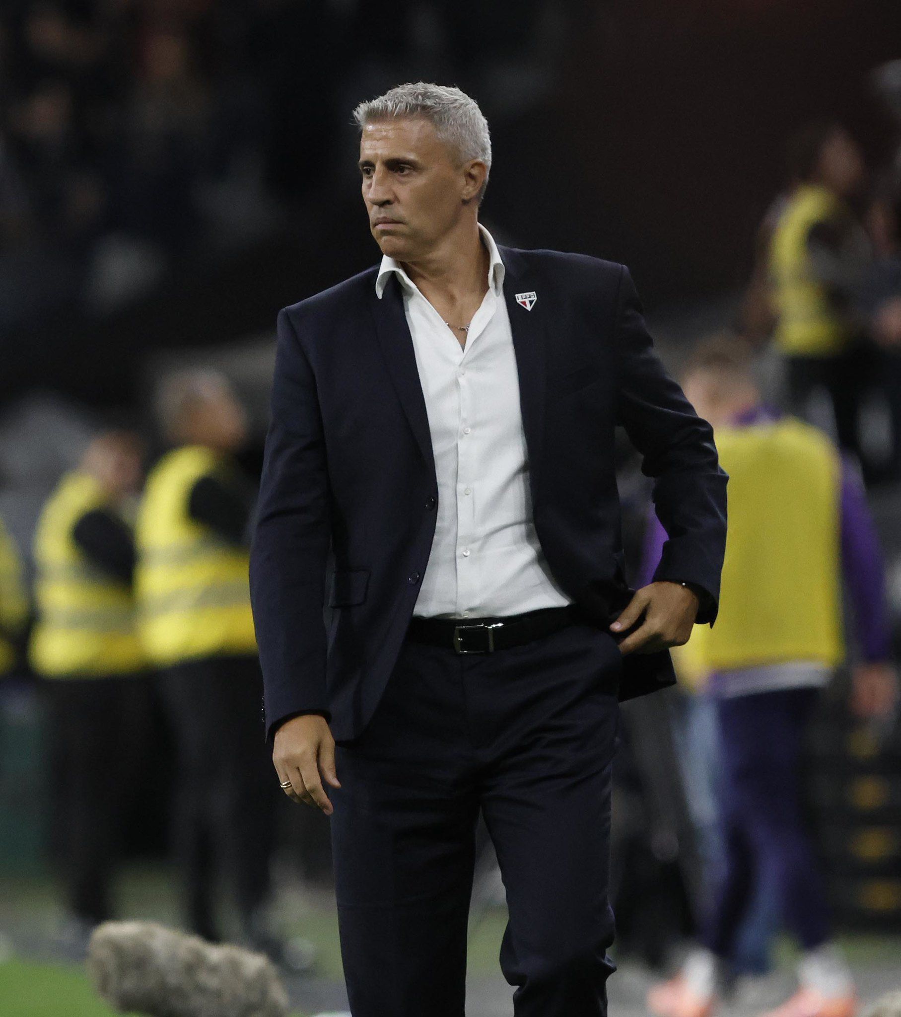 Corinthians x São Paulo: Crespo afirma que Memphis agiu com ‘hierarquia’ para decidir