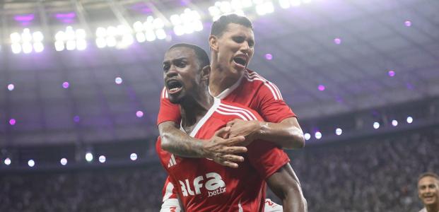 Ceará e Inter duelaram na Arena Castelão