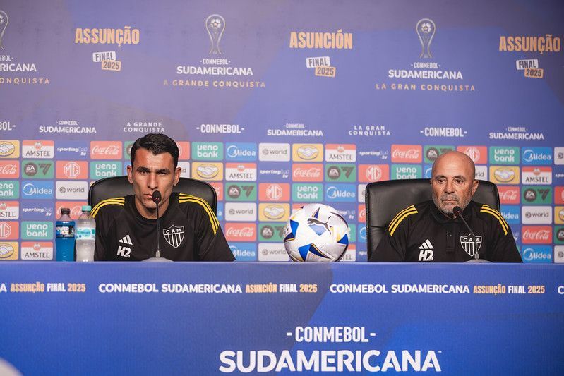 Sampaoli e Alonso mandam recado à torcida do Atlético presente no Paraguai