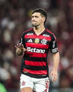 Arrascaeta foi o jogador com mais participações em gols no Brasileirão