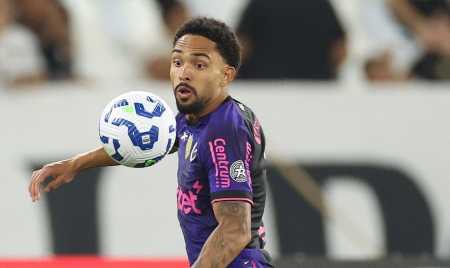 Vitinho, lateral-direito titular do Botafogo